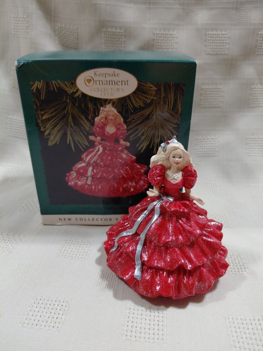 NIB Happy Holidays Barbie Collectors Club Edition Hallmark Keepsake Ornament Vtg